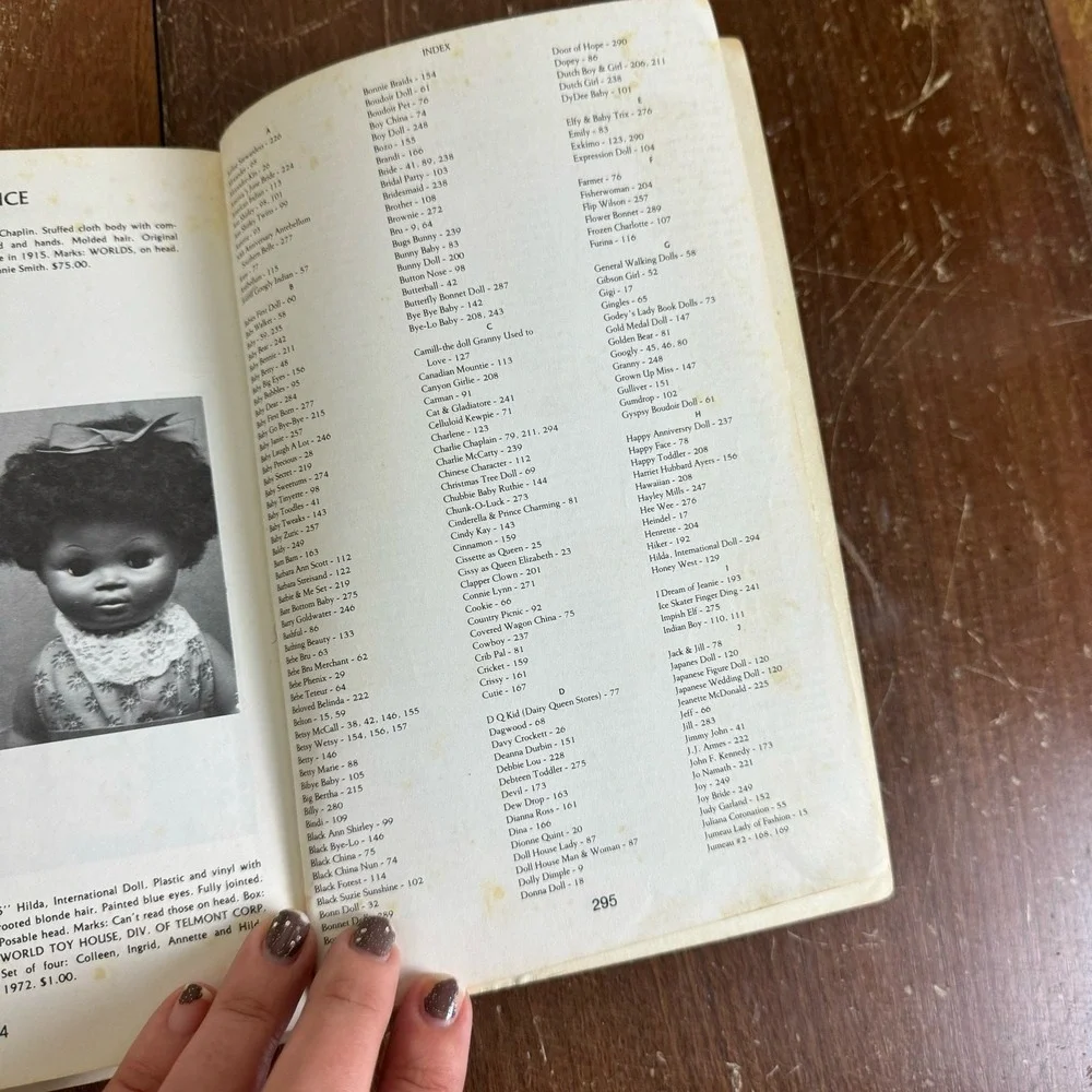 Doll Values ANTIQUE & MODERN Identification‎ book 1979 Patricia Smith